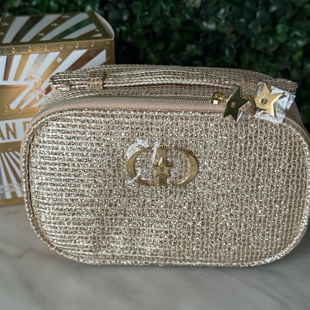 Dior Gold Sparkle Holiday 2025 Cosmetic Bag New - Picture 2 of 9